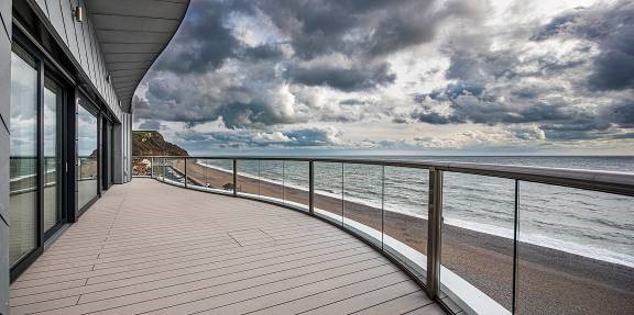 The wide sweeping balconies: “Dug Wilders Photography”
